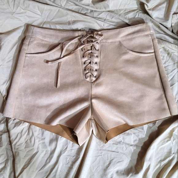 Forever 21 Other - FOREVER 21 beige shorts. Extremely cute!!! Never worn Size M. NWT.